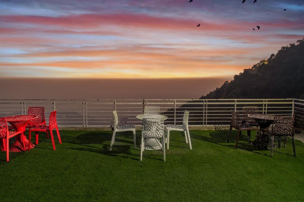 Urban Wave 2Bed Rooms By The North Edge Kasauli Exterior photo