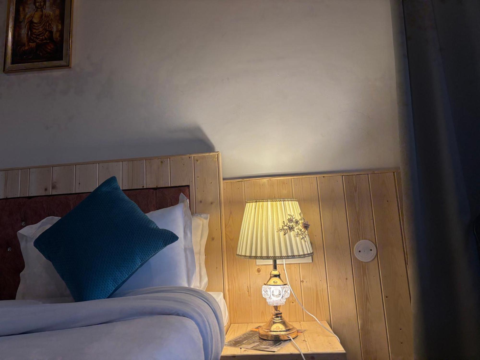 Urban Wave 2Bed Rooms By The North Edge Kasauli Exterior photo